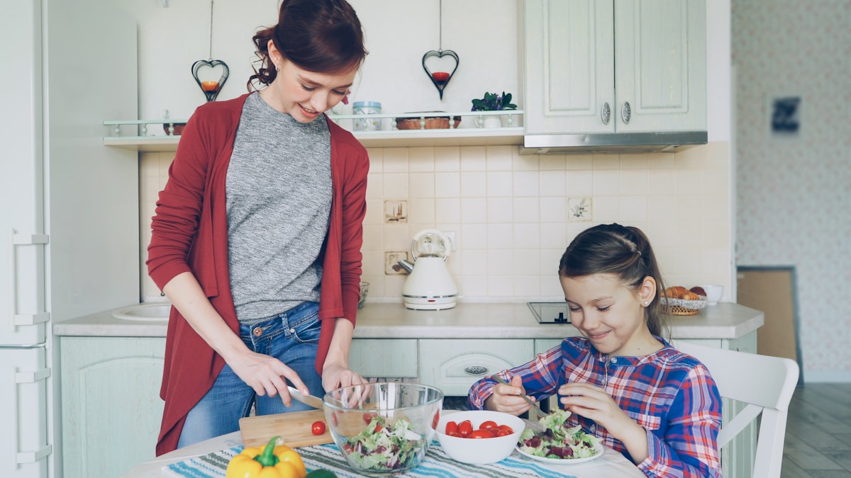 Introducing allergenic foods